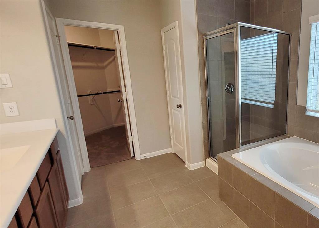 5914 2 Prince Place Drive, Rosenberg, Texas 77471, 4 Bedrooms Bedrooms, 11 Rooms Rooms,2 BathroomsBathrooms,Single-family,For Sale,Prince Place,84438930