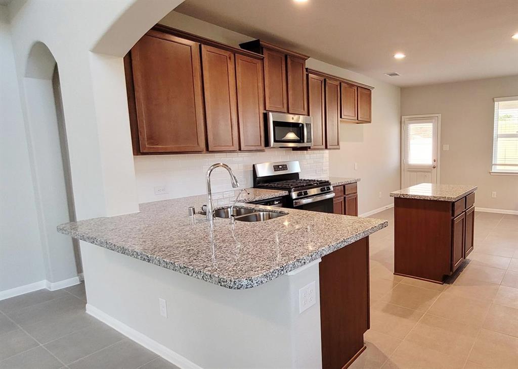 5914 2 Prince Place Drive, Rosenberg, Texas 77471, 4 Bedrooms Bedrooms, 11 Rooms Rooms,2 BathroomsBathrooms,Single-family,For Sale,Prince Place,84438930