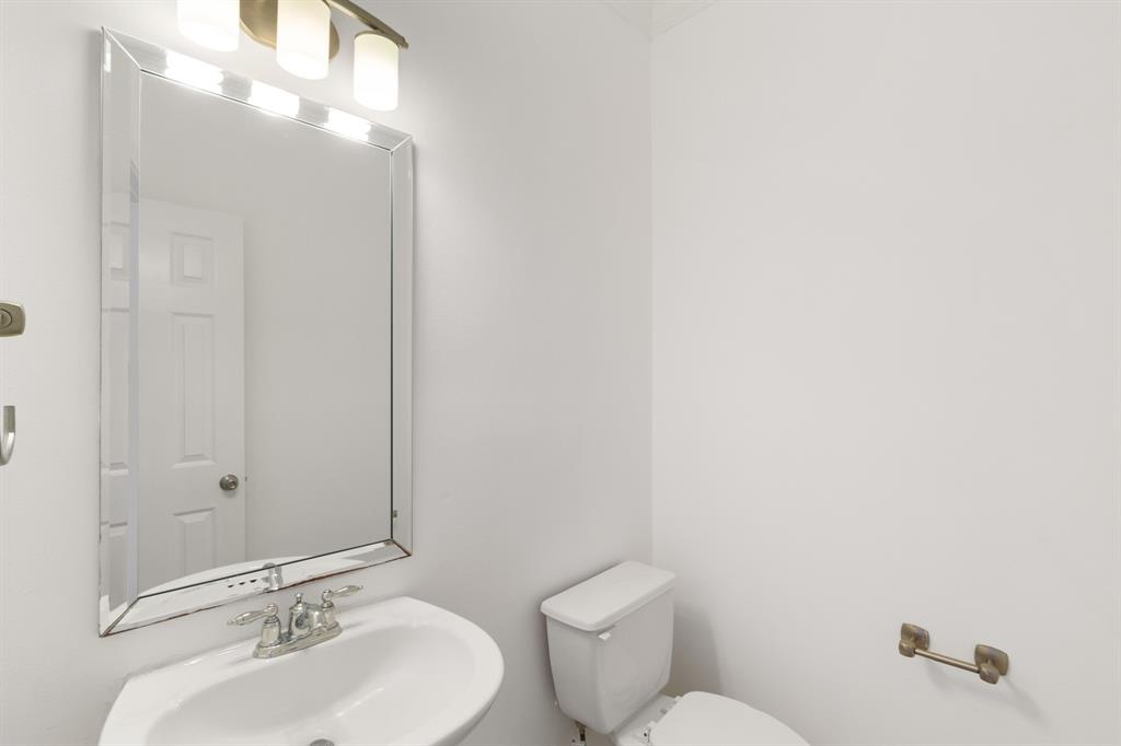 6222 2 Skyline Drive, Houston, Texas 77057, 3 Bedrooms Bedrooms, 7 Rooms Rooms,2 BathroomsBathrooms,Townhouse/condo,For Sale,Skyline,63813781