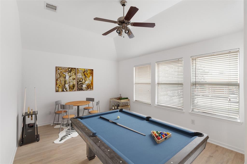 6222 2 Skyline Drive, Houston, Texas 77057, 3 Bedrooms Bedrooms, 7 Rooms Rooms,2 BathroomsBathrooms,Townhouse/condo,For Sale,Skyline,63813781