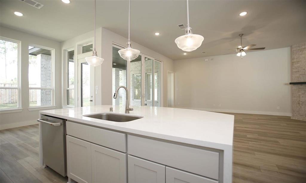 130 1.5 Sugar Pine Court, Montgomery, Texas 77316, 4 Bedrooms Bedrooms, 6 Rooms Rooms,3 BathroomsBathrooms,Single-family,For Sale,Sugar Pine,55929276