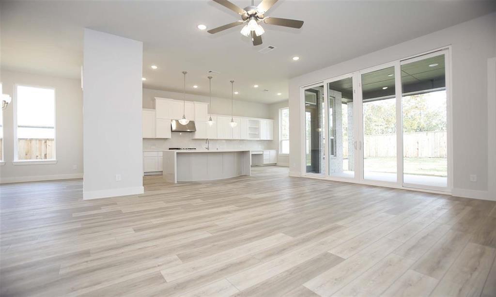 130 1.5 Sugar Pine Court, Montgomery, Texas 77316, 4 Bedrooms Bedrooms, 6 Rooms Rooms,3 BathroomsBathrooms,Single-family,For Sale,Sugar Pine,55929276