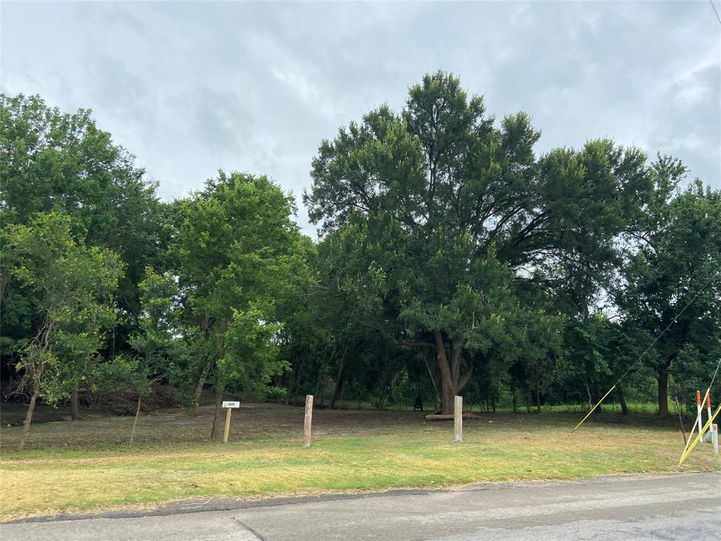 1055 E Hill ST, Bellville, TX 77418