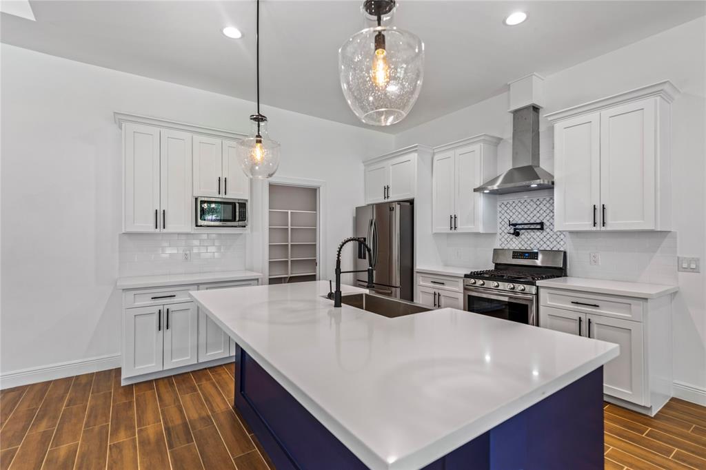 423 1 Amherst Drive, West Columbia, Texas 77486, 4 Bedrooms Bedrooms, 11 Rooms Rooms,2 BathroomsBathrooms,Single-family,For Sale,Amherst,80230540