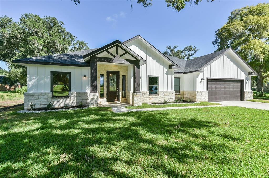 423 1 Amherst Drive, West Columbia, Texas 77486, 4 Bedrooms Bedrooms, 11 Rooms Rooms,2 BathroomsBathrooms,Single-family,For Sale,Amherst,80230540