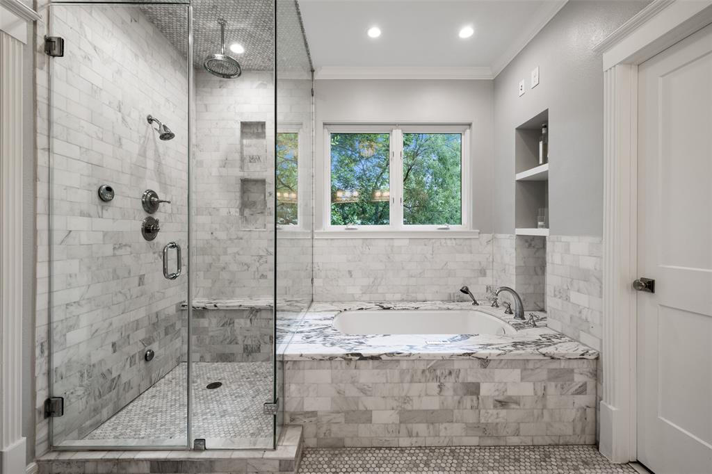 Take a little time for yourself in this timeless primary bath. You’ll be able to relax in your jetted tub, take a steam in your steam shower, or wake up with the soothing rainfall shower head. shower, or reinvigorate with your rainfall shower head.