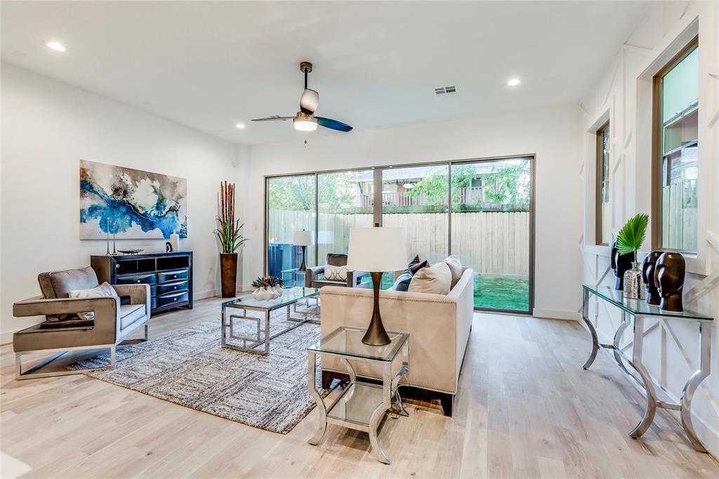 1332 2 BELL Street, Houston, Texas 77019, 3 Bedrooms Bedrooms, 11 Rooms Rooms,2 BathroomsBathrooms,Single-family,For Sale,BELL,68872809