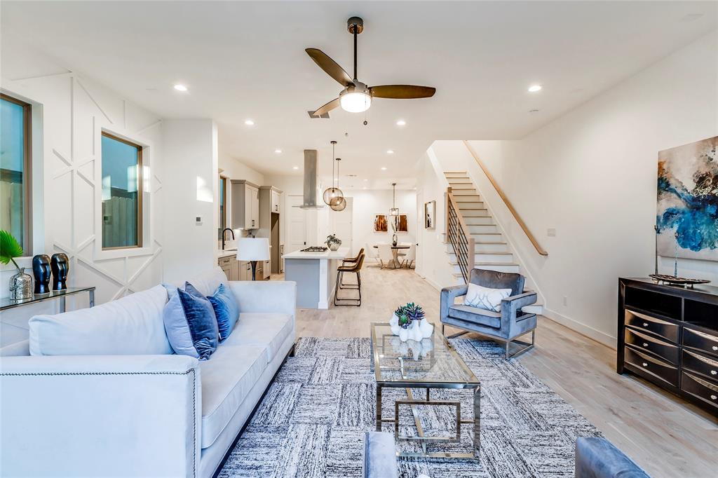 1332 2 BELL Street, Houston, Texas 77019, 3 Bedrooms Bedrooms, 11 Rooms Rooms,2 BathroomsBathrooms,Single-family,For Sale,BELL,68872809