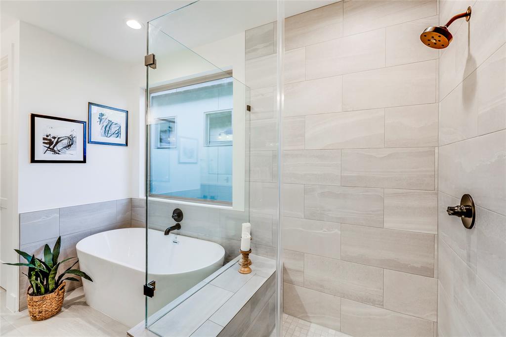 1332 2 BELL Street, Houston, Texas 77019, 3 Bedrooms Bedrooms, 11 Rooms Rooms,2 BathroomsBathrooms,Single-family,For Sale,BELL,68872809