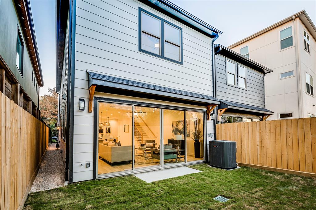 1332 2 BELL Street, Houston, Texas 77019, 3 Bedrooms Bedrooms, 11 Rooms Rooms,2 BathroomsBathrooms,Single-family,For Sale,BELL,68872809