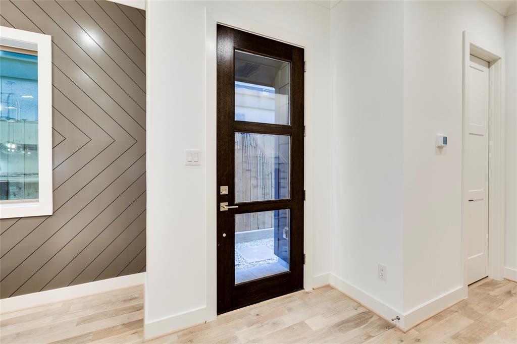 1330 3 BELL Street, Houston, Texas 77019, 4 Bedrooms Bedrooms, 14 Rooms Rooms,3 BathroomsBathrooms,Single-family,For Sale,BELL,80437370