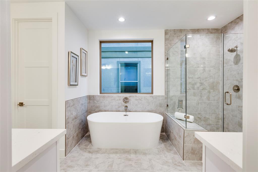 1330 3 BELL Street, Houston, Texas 77019, 4 Bedrooms Bedrooms, 14 Rooms Rooms,3 BathroomsBathrooms,Single-family,For Sale,BELL,80437370