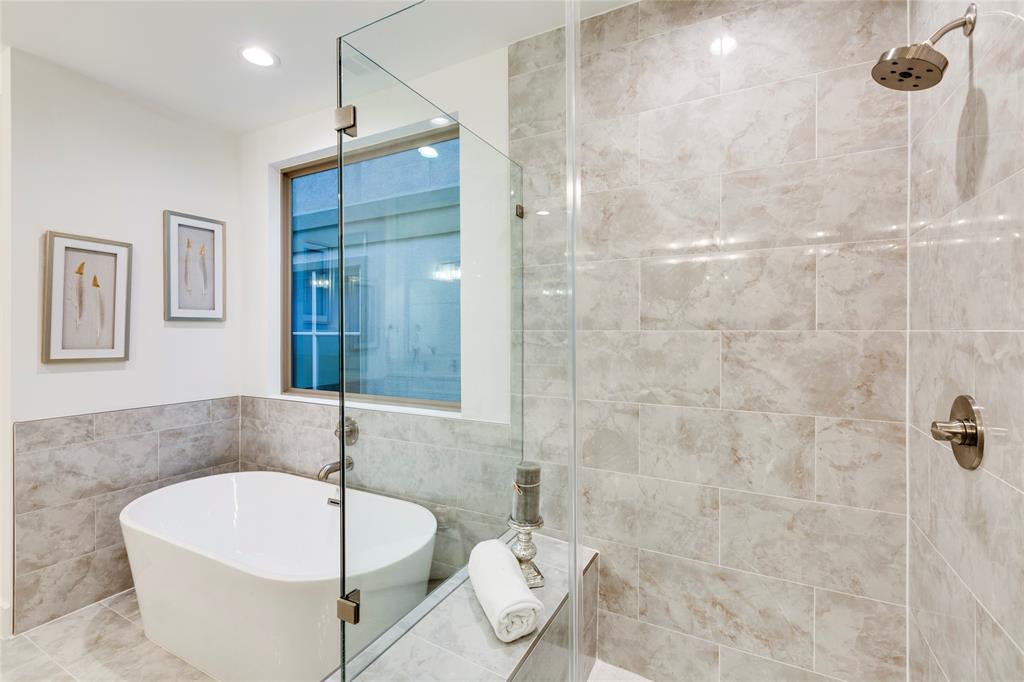1330 3 BELL Street, Houston, Texas 77019, 4 Bedrooms Bedrooms, 14 Rooms Rooms,3 BathroomsBathrooms,Single-family,For Sale,BELL,80437370