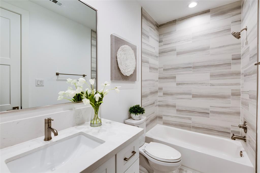 1330 3 BELL Street, Houston, Texas 77019, 4 Bedrooms Bedrooms, 14 Rooms Rooms,3 BathroomsBathrooms,Single-family,For Sale,BELL,80437370