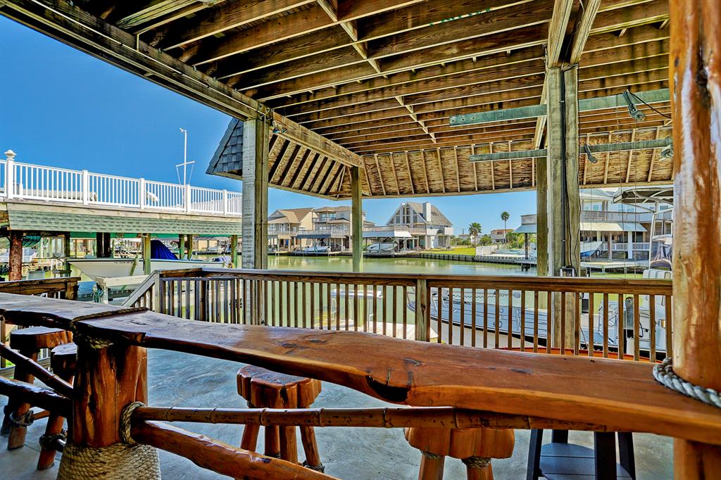 1335 2 Outrigger, Tiki Island, Texas 77554, 3 Bedrooms Bedrooms, 7 Rooms Rooms,2 BathroomsBathrooms,Single-family,For Sale,Outrigger,27294901