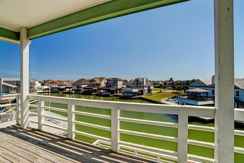 1335 2 Outrigger, Tiki Island, Texas 77554, 3 Bedrooms Bedrooms, 7 Rooms Rooms,2 BathroomsBathrooms,Single-family,For Sale,Outrigger,27294901