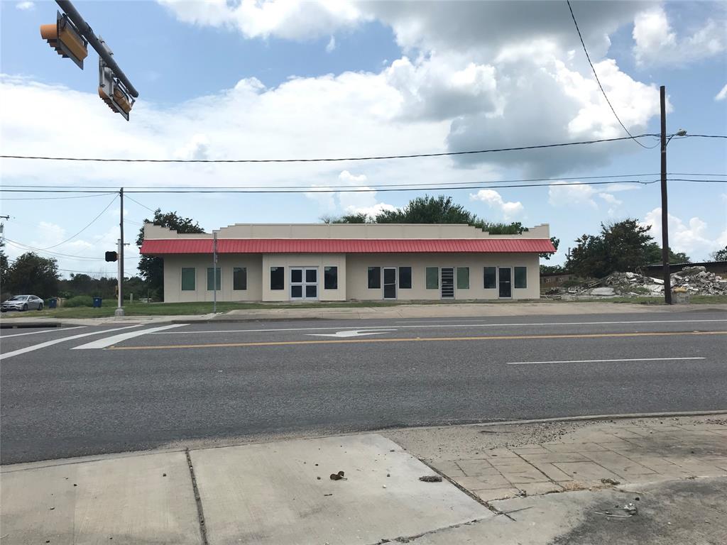 808 S Alamo Street Refugio, Texas Commercial building on main highway. Great location for many possibilities. This sale includes 3 separate addresses/CAD accounts (808 S Alamo St, 104 W Empresario St, & 108 W Empresario St).
