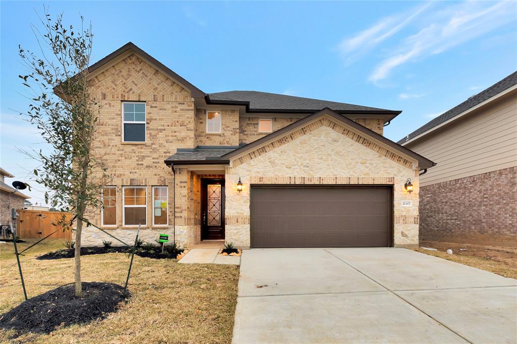 21307 2 Waldenburg Place, Tomball, Texas 77375, 4 Bedrooms Bedrooms, 7 Rooms Rooms,3 BathroomsBathrooms,Single-family,For Sale,Waldenburg,72727647