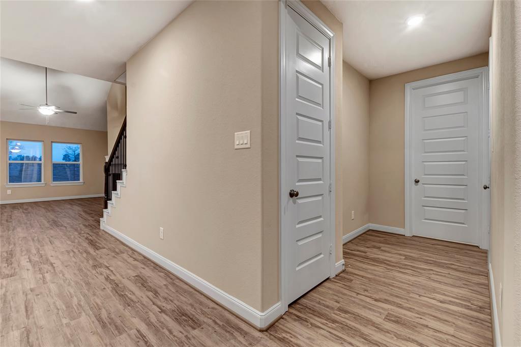 21307 2 Waldenburg Place, Tomball, Texas 77375, 4 Bedrooms Bedrooms, 7 Rooms Rooms,3 BathroomsBathrooms,Single-family,For Sale,Waldenburg,72727647