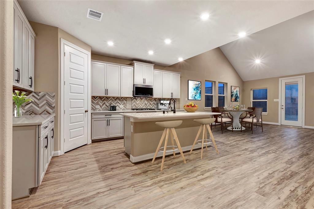 21307 2 Waldenburg Place, Tomball, Texas 77375, 4 Bedrooms Bedrooms, 7 Rooms Rooms,3 BathroomsBathrooms,Single-family,For Sale,Waldenburg,72727647