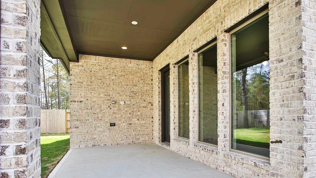 17155 2 Crimson Crest Drive, Conroe, Texas 77302, 4 Bedrooms Bedrooms, 8 Rooms Rooms,3 BathroomsBathrooms,Single-family,For Sale,Crimson Crest,57494366