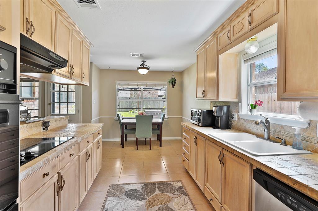 Plenty of counter space, nice pantry and double oven.