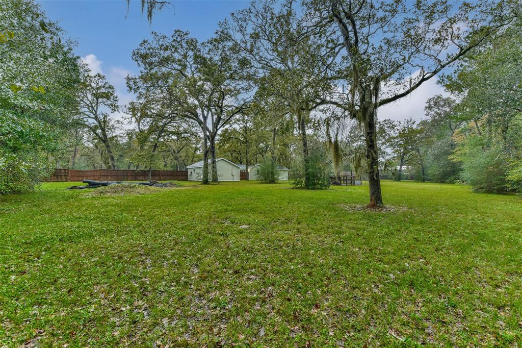 20135 1 Lakeshore Drive, Magnolia, Texas 77355, 3 Bedrooms Bedrooms, 5 Rooms Rooms,2 BathroomsBathrooms,Single-family,For Sale,Lakeshore,12784495