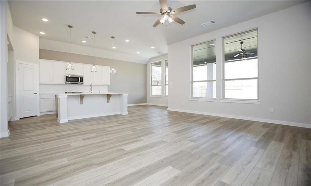 12127 1 McKavett Fort Drive, Humble, Texas 77346, 4 Bedrooms Bedrooms, 5 Rooms Rooms,3 BathroomsBathrooms,Single-family,For Sale,McKavett Fort Drive,84062512