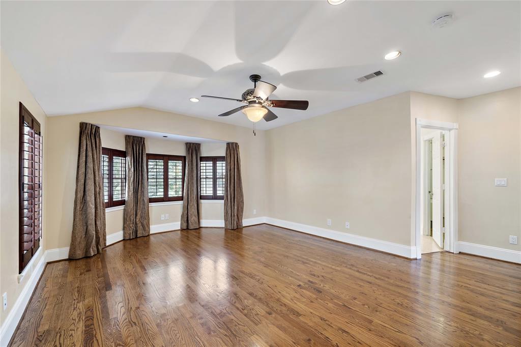 1208 2 Edwards Street, Houston, Texas 77007, 4 Bedrooms Bedrooms, 9 Rooms Rooms,4 BathroomsBathrooms,Single-family,For Sale,Edwards,91025582