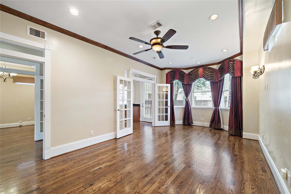 1208 2 Edwards Street, Houston, Texas 77007, 4 Bedrooms Bedrooms, 9 Rooms Rooms,4 BathroomsBathrooms,Single-family,For Sale,Edwards,91025582