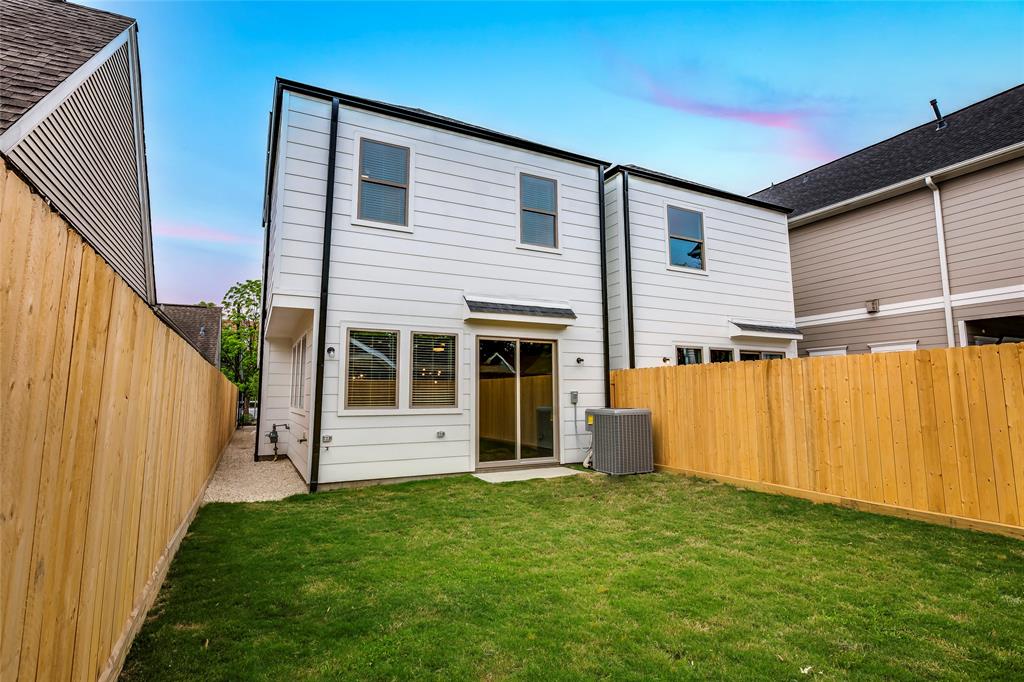1138 3 BELL Street, Houston, Texas 77019, 4 Bedrooms Bedrooms, 14 Rooms Rooms,3 BathroomsBathrooms,Single-family,For Sale,BELL,54308935