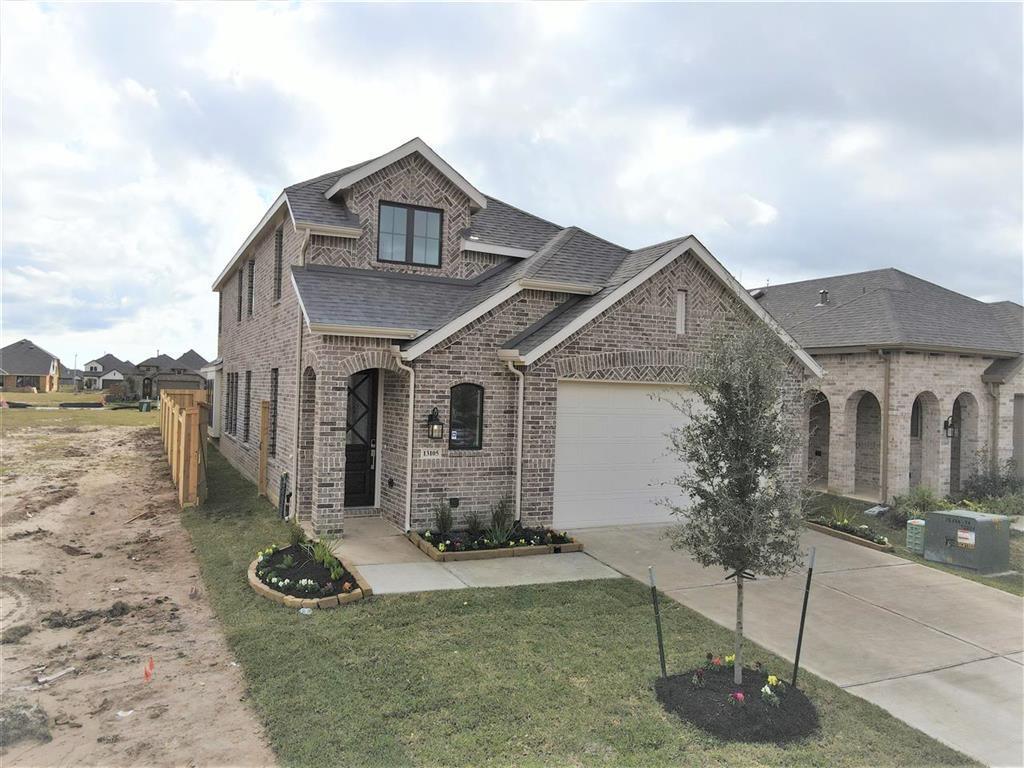 13105 2 Blue Flora Drive, Texas City, Texas 77568, 4 Bedrooms Bedrooms, 7 Rooms Rooms,3 BathroomsBathrooms,Single-family,For Sale,Blue Flora,29960575