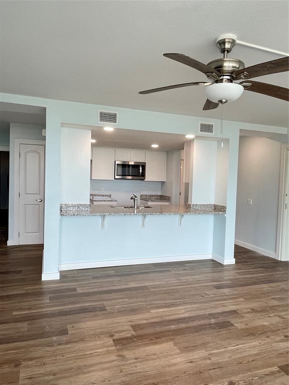 800 Sandcastle Drive 113