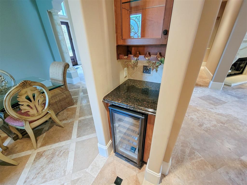 5002 2 Chestnut Street, Bellaire, Texas 77401, 5 Bedrooms Bedrooms, 14 Rooms Rooms,5 BathroomsBathrooms,Single-family,For Sale,Chestnut,74965465