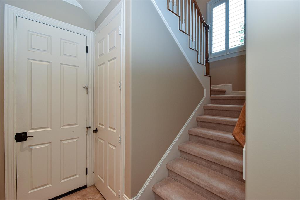 5002 2 Chestnut Street, Bellaire, Texas 77401, 5 Bedrooms Bedrooms, 14 Rooms Rooms,5 BathroomsBathrooms,Single-family,For Sale,Chestnut,74965465