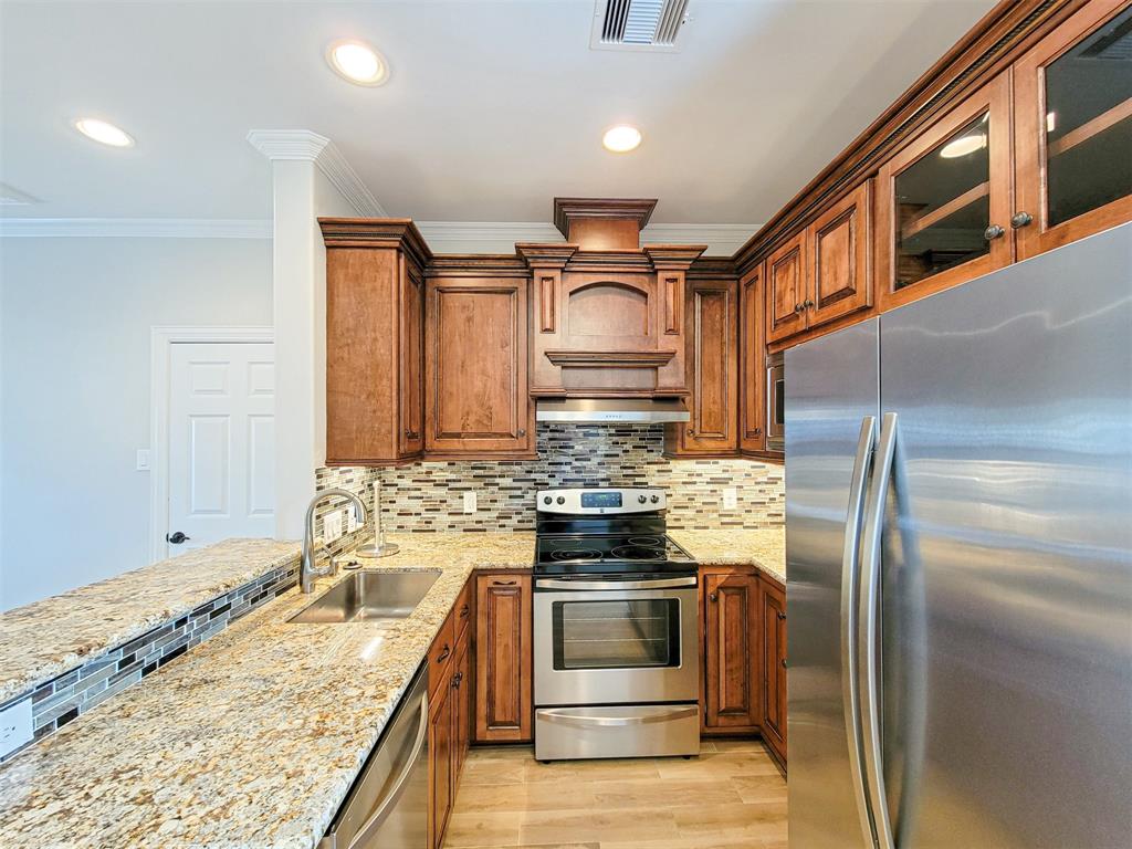 5002 2 Chestnut Street, Bellaire, Texas 77401, 5 Bedrooms Bedrooms, 14 Rooms Rooms,5 BathroomsBathrooms,Single-family,For Sale,Chestnut,74965465