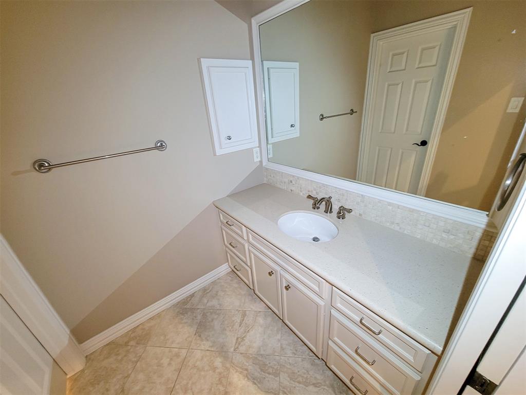 5002 2 Chestnut Street, Bellaire, Texas 77401, 5 Bedrooms Bedrooms, 14 Rooms Rooms,5 BathroomsBathrooms,Single-family,For Sale,Chestnut,74965465