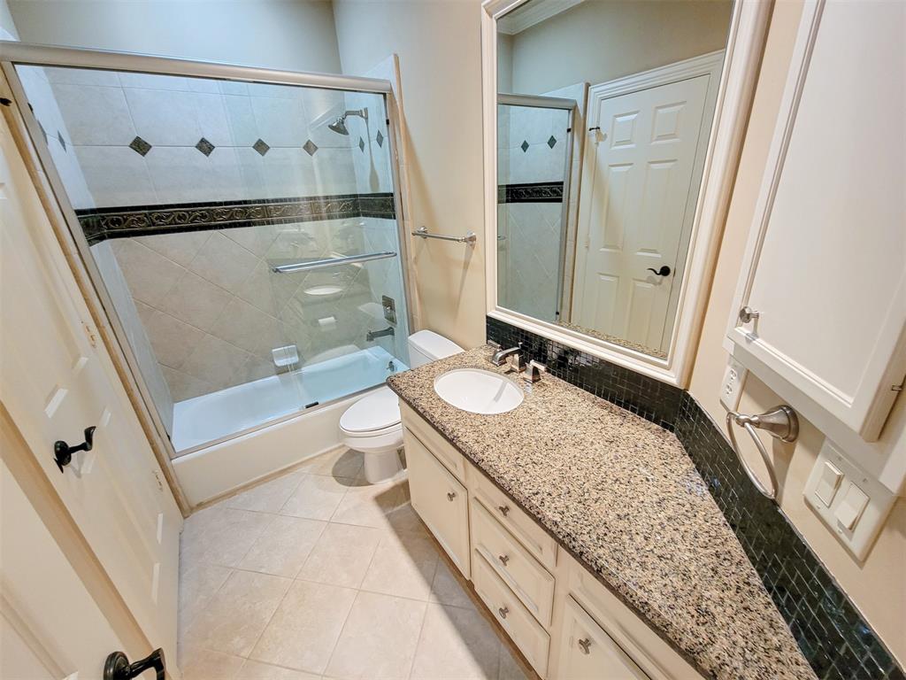 5002 2 Chestnut Street, Bellaire, Texas 77401, 5 Bedrooms Bedrooms, 14 Rooms Rooms,5 BathroomsBathrooms,Single-family,For Sale,Chestnut,74965465