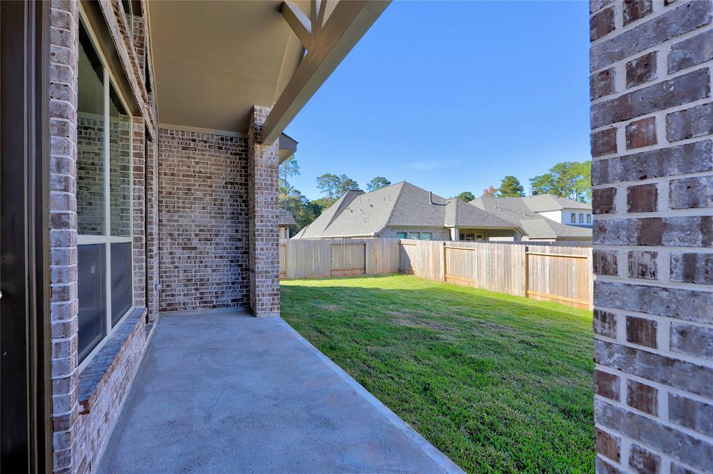 445 2 Devlin Shores Dr, Conroe, Texas 77304, 3 Bedrooms Bedrooms, 13 Rooms Rooms,3 BathroomsBathrooms,Single-family,For Sale,Devlin Shores Dr,45581874