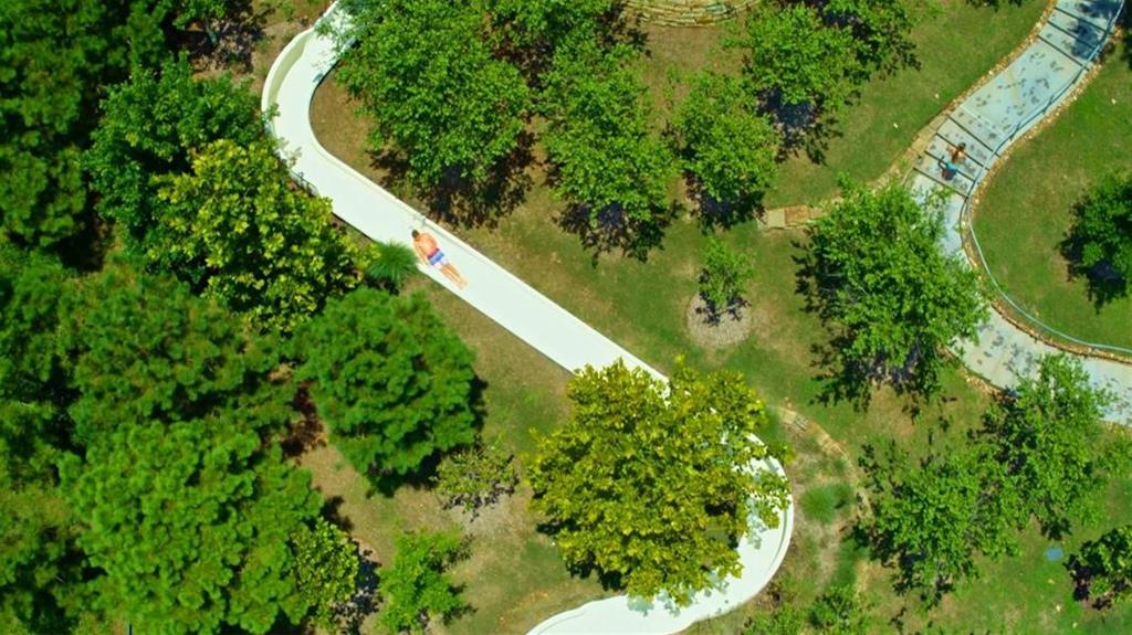 28914 2 Creekside Bend Drive, Fulshear, Texas 77441, 4 Bedrooms Bedrooms, 9 Rooms Rooms,3 BathroomsBathrooms,Single-family,For Sale,Creekside Bend,82115219