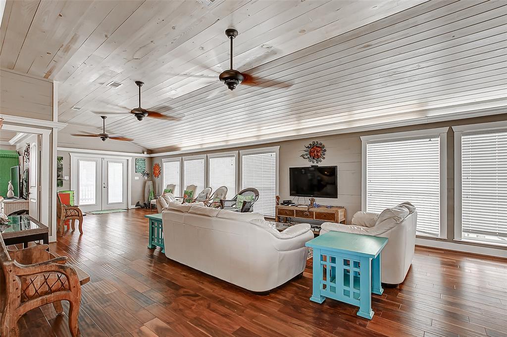 1056 1 Van Sant, Gilchrist, Texas 77617, 3 Bedrooms Bedrooms, 3 Rooms Rooms,2 BathroomsBathrooms,Single-family,For Sale,Van Sant,72739179