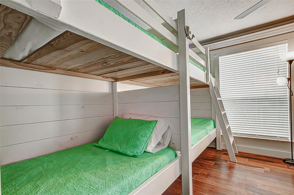 1056 1 Van Sant, Gilchrist, Texas 77617, 3 Bedrooms Bedrooms, 3 Rooms Rooms,2 BathroomsBathrooms,Single-family,For Sale,Van Sant,72739179