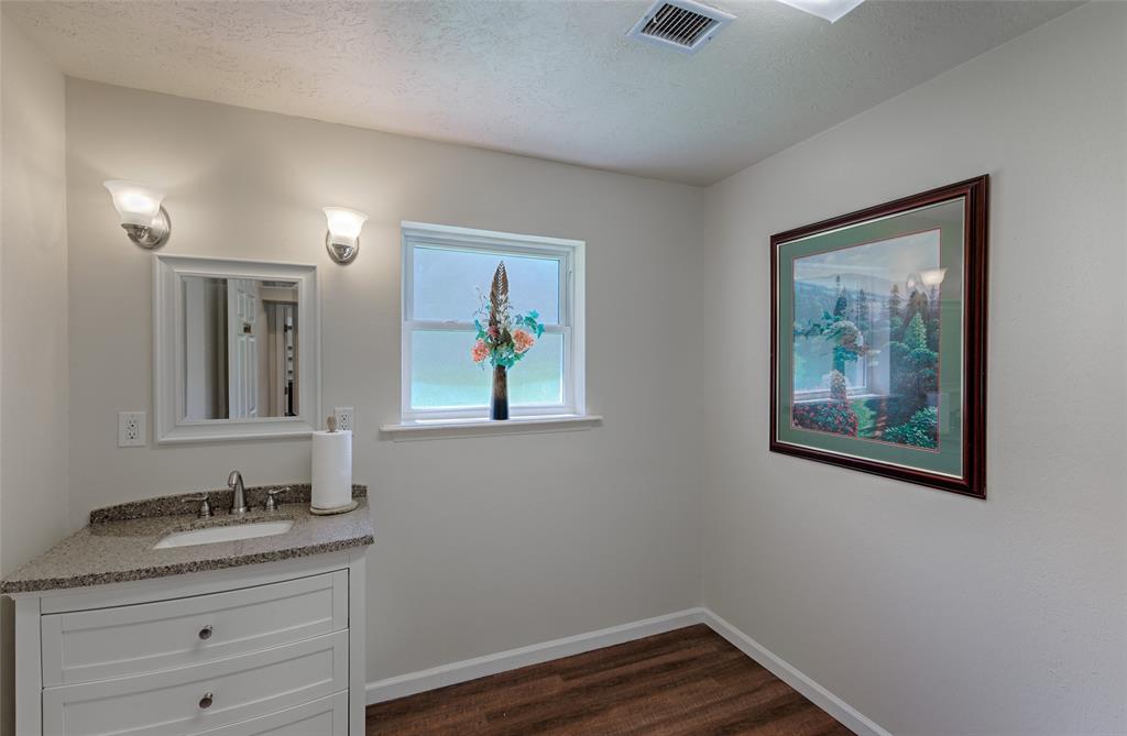 25103 1.5 Fm 2100 Road, Huffman, Texas 77336, 3 Bedrooms Bedrooms, 8 Rooms Rooms,2 BathroomsBathrooms,Single-family,For Sale,Fm 2100,56950954
