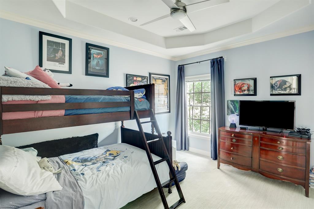 6127 2 Charlotte Street, West University Place, Texas 77005, 4 Bedrooms Bedrooms, 11 Rooms Rooms,3 BathroomsBathrooms,Single-family,For Sale,Charlotte,57163681