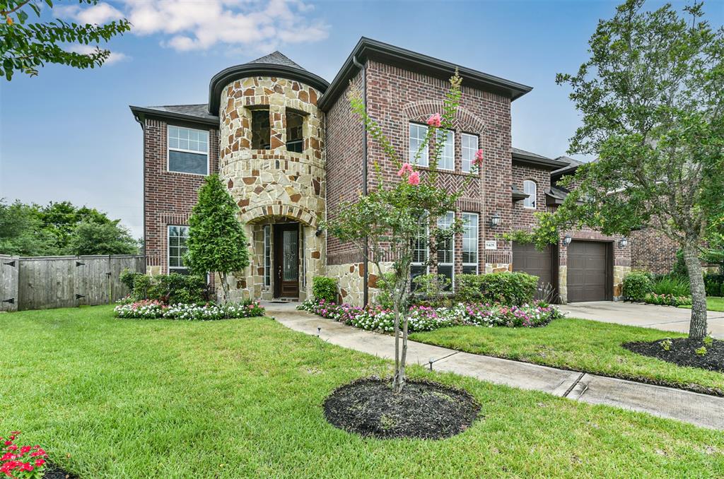 8408 Rocky Crest Lane, Pearland, TX 77584