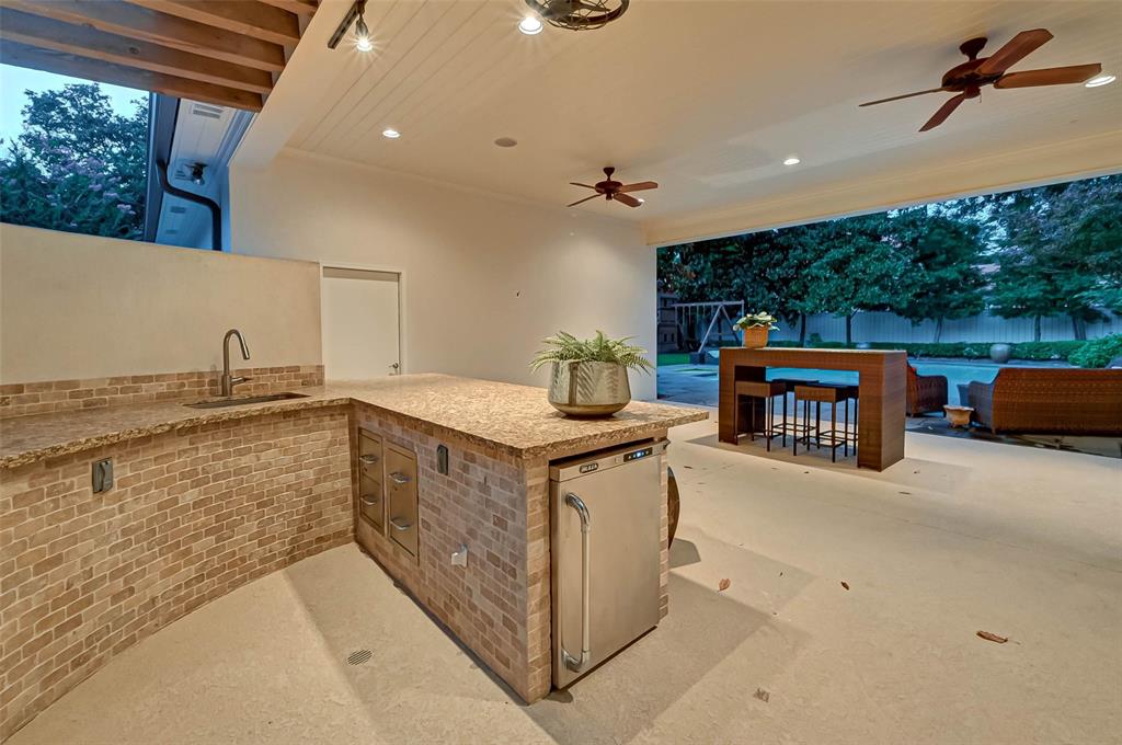 5478 2 Doliver Drive, Houston, Texas 77056, 5 Bedrooms Bedrooms, 11 Rooms Rooms,6 BathroomsBathrooms,Single-family,For Sale,Doliver,88324327