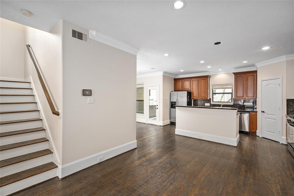 1335 3 Studer Street, Houston, Texas 77007, 3 Bedrooms Bedrooms, 8 Rooms Rooms,2 BathroomsBathrooms,Single-family,For Sale,Studer,78048762