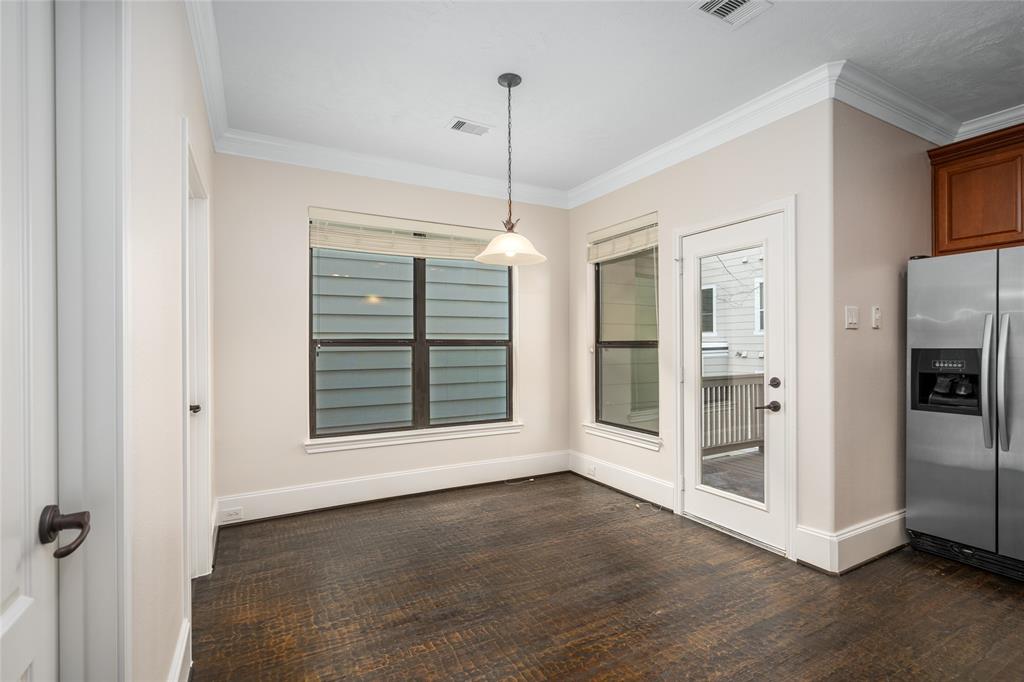 1335 3 Studer Street, Houston, Texas 77007, 3 Bedrooms Bedrooms, 8 Rooms Rooms,2 BathroomsBathrooms,Single-family,For Sale,Studer,78048762