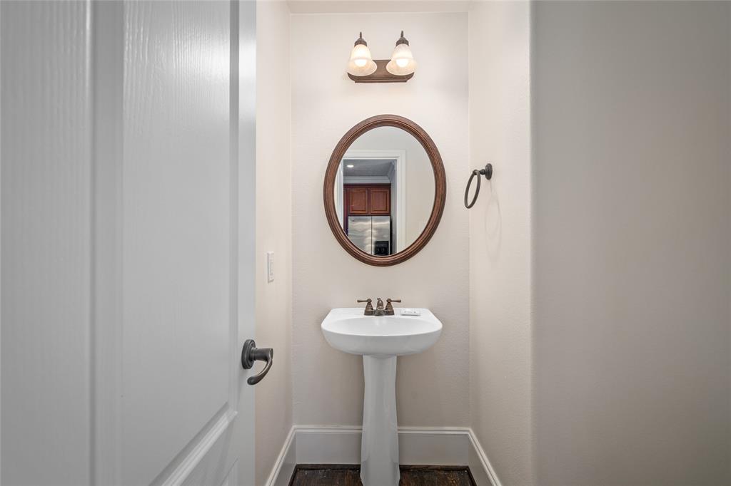 1335 3 Studer Street, Houston, Texas 77007, 3 Bedrooms Bedrooms, 8 Rooms Rooms,2 BathroomsBathrooms,Single-family,For Sale,Studer,78048762
