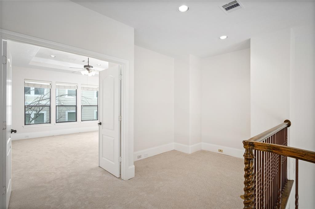 1335 3 Studer Street, Houston, Texas 77007, 3 Bedrooms Bedrooms, 8 Rooms Rooms,2 BathroomsBathrooms,Single-family,For Sale,Studer,78048762